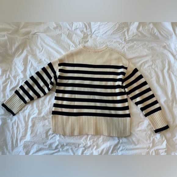 Zara Sweater - Picture 2 of 4